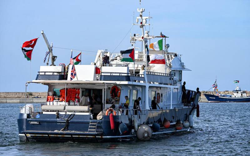 Gaza flotilla intercepted by Israeli navy aid mission